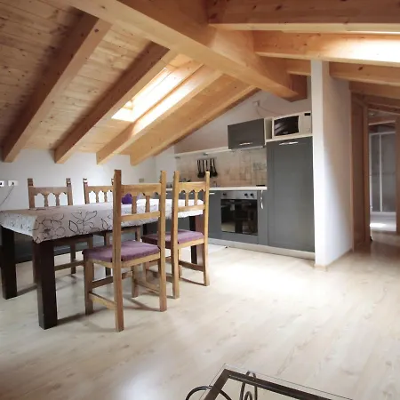 Aria 3 Apartment *